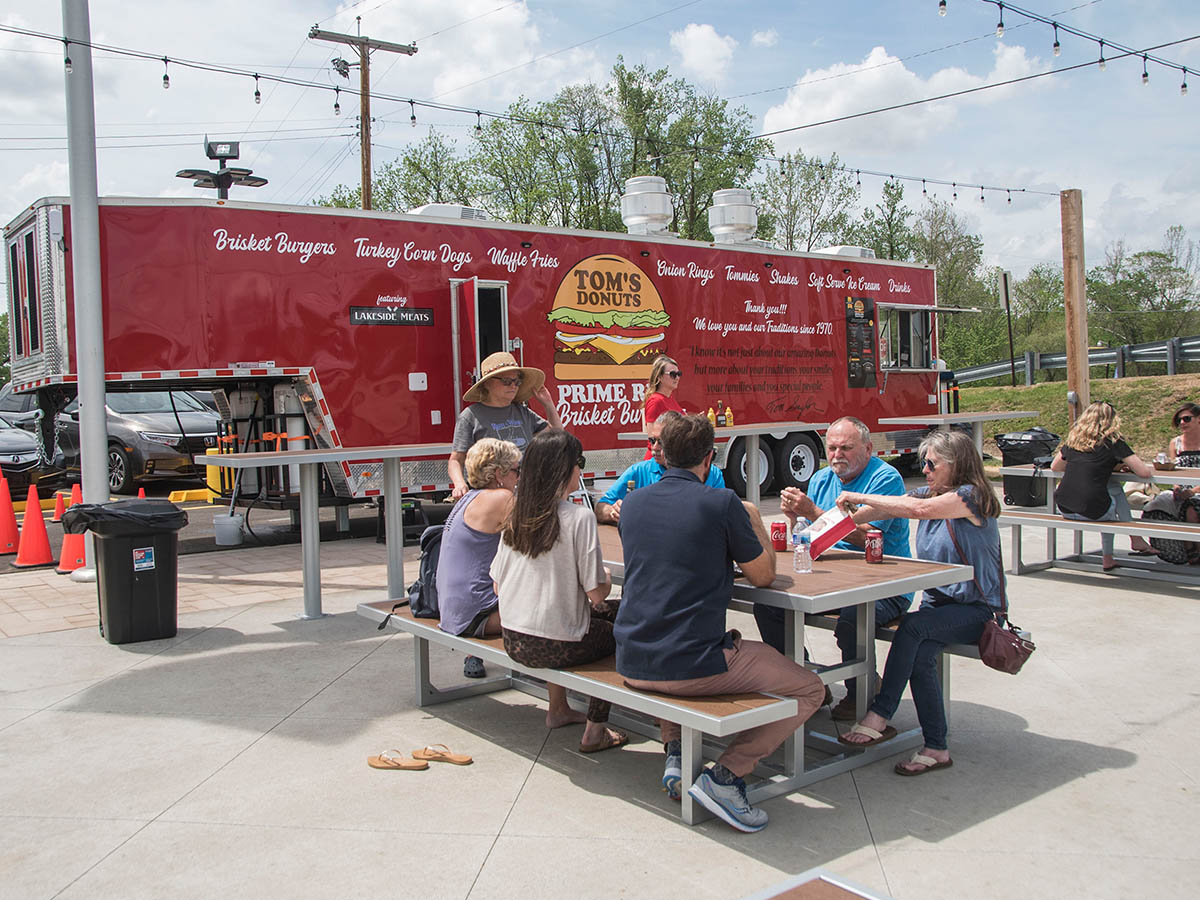 Toms Donuts and Food Trailer