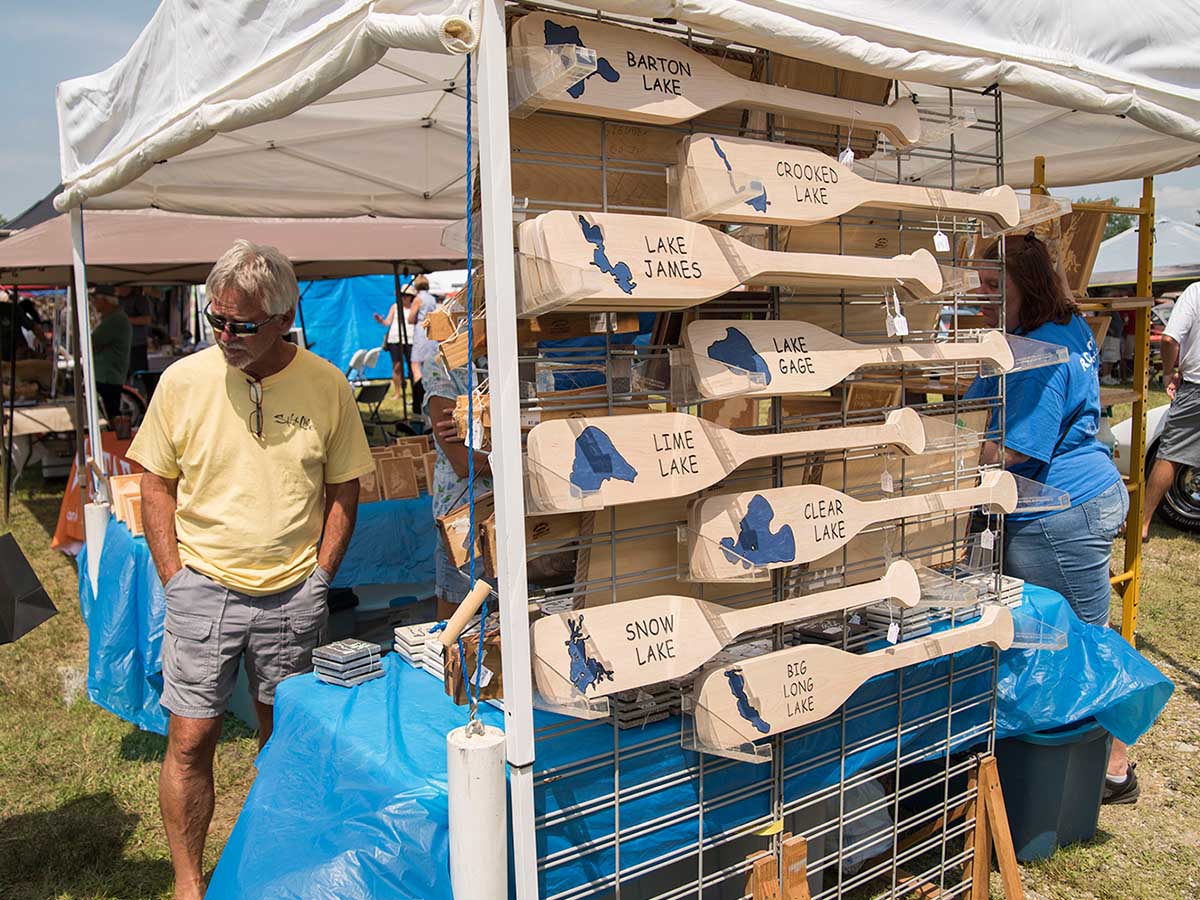 antique boat show vendor