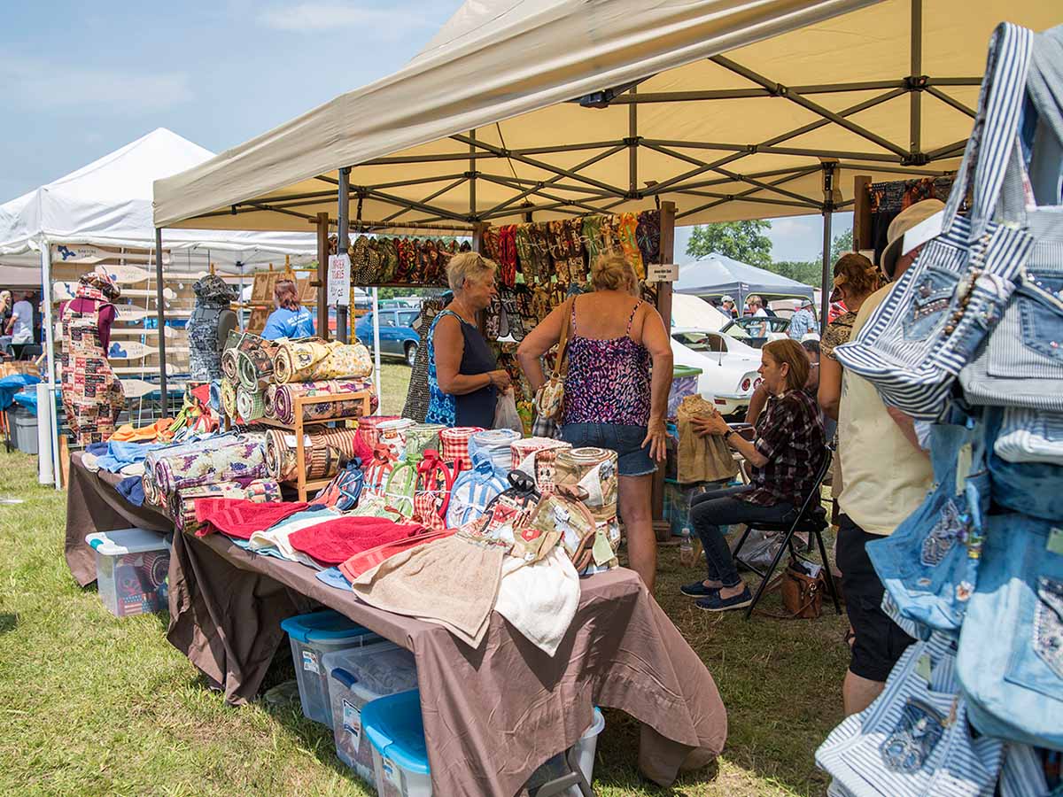 antique boat show vendors